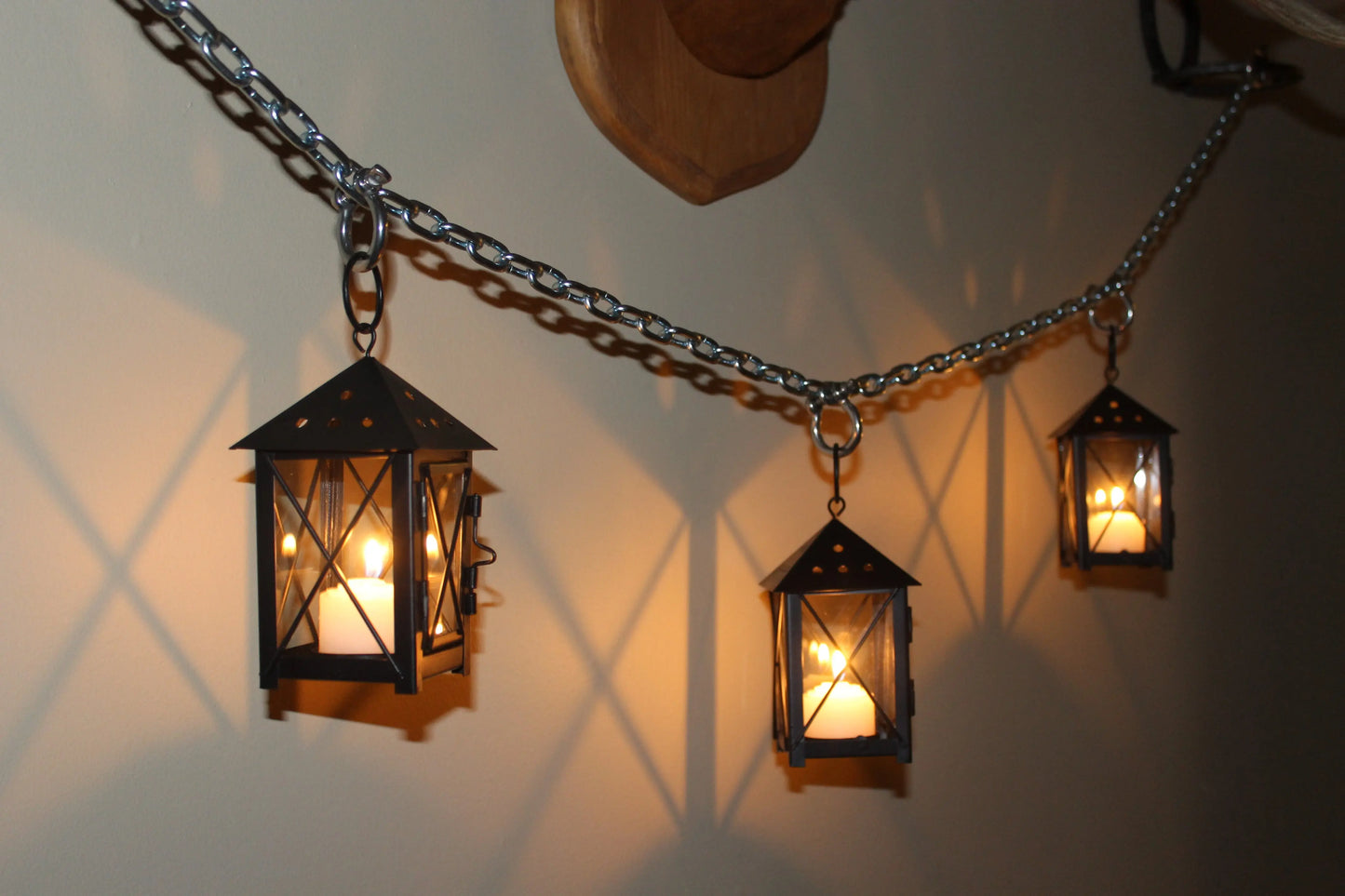 Horse shoe Wall Mounted Three Latern